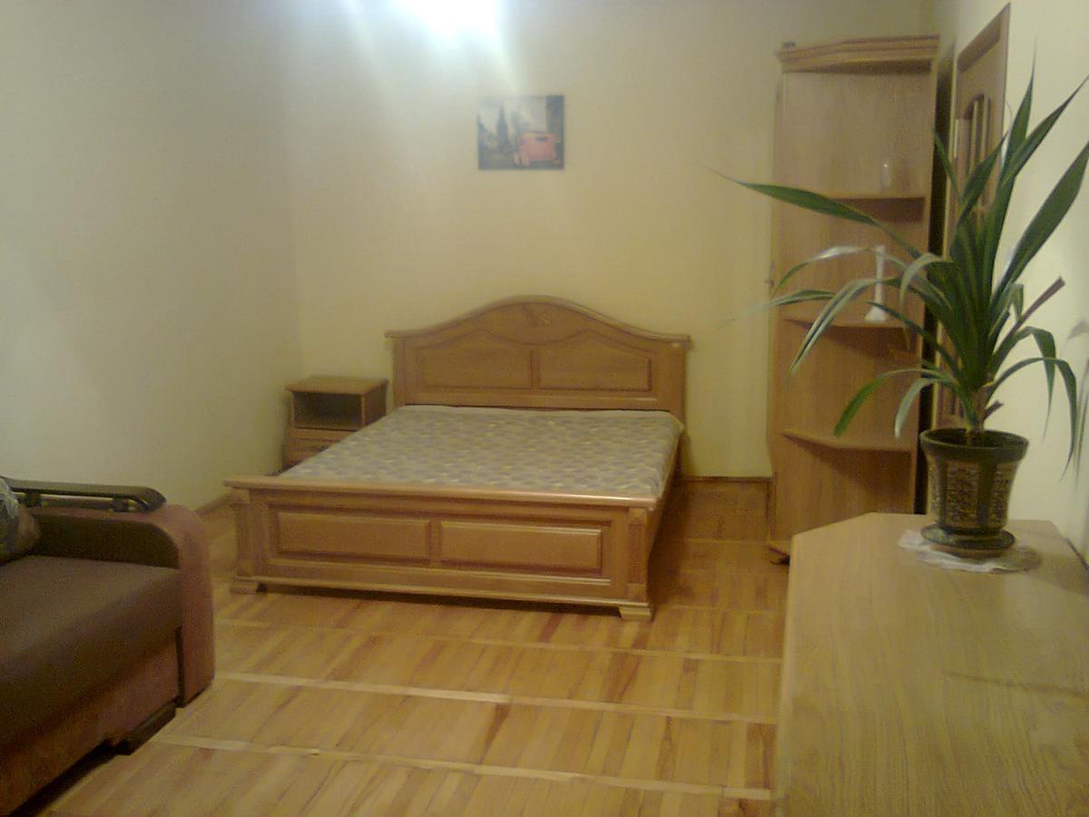 Apartment With Balcony Lviv Bagian luar foto